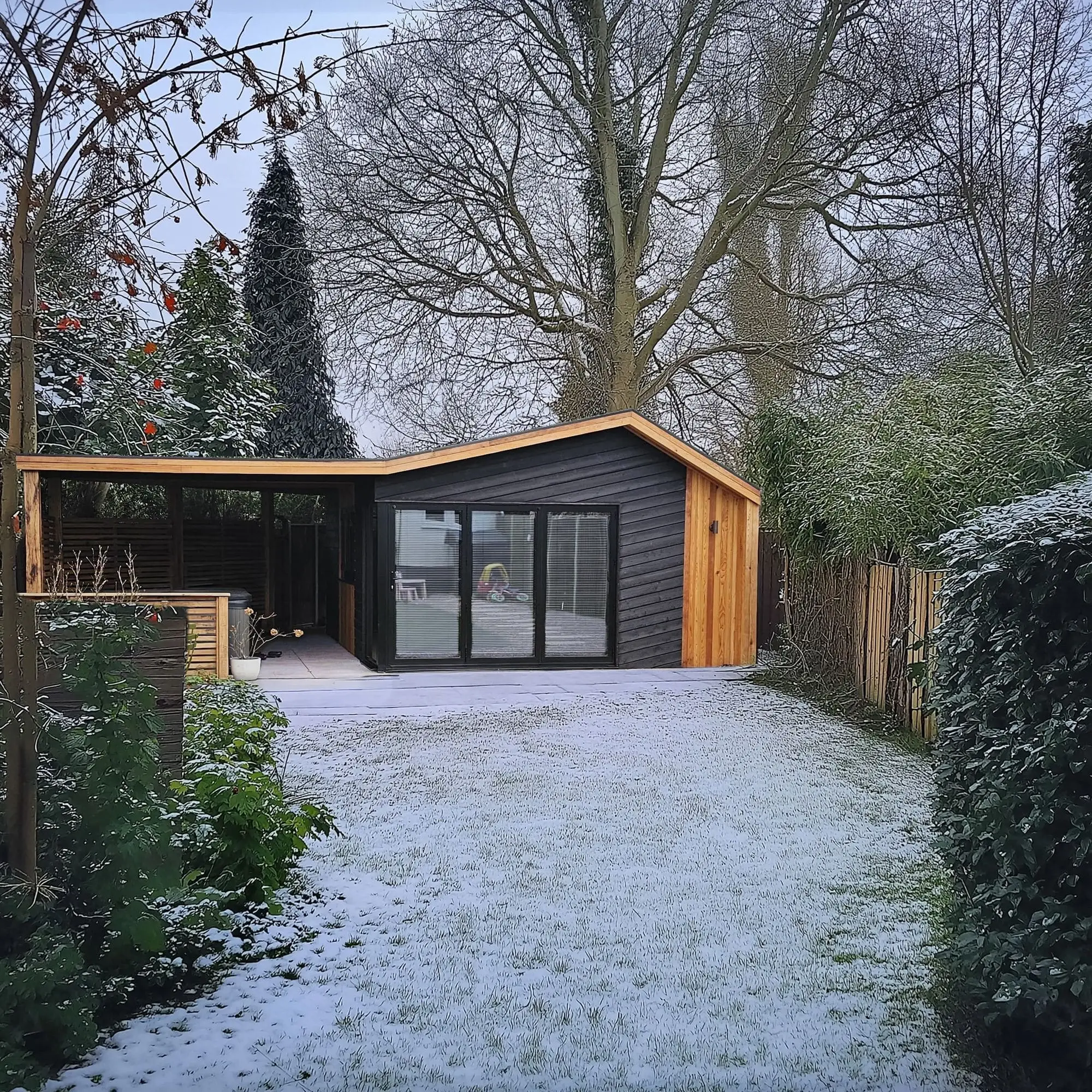 Garden room in winter